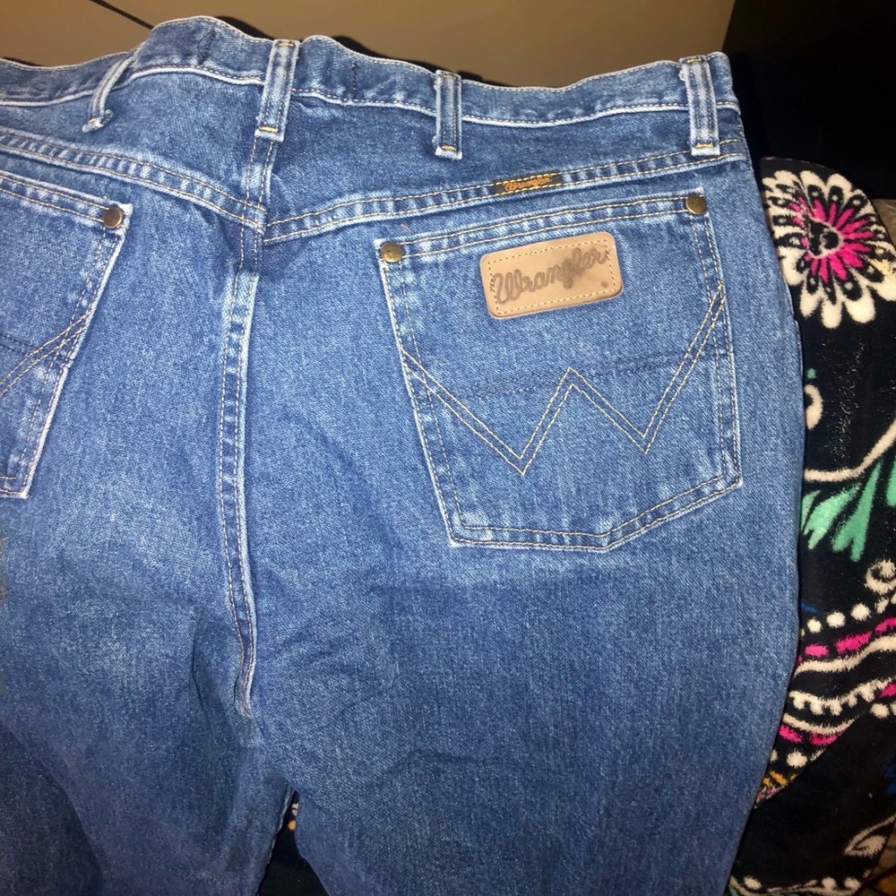 34 x 34 men’s wrangler jeans